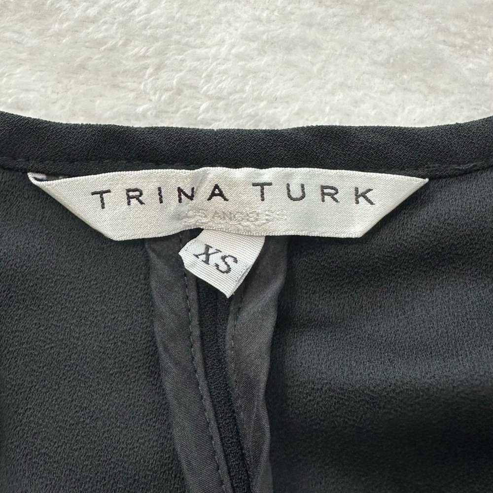 Trina Turk Floramaria Cut-out Shoulder Black Short Sleeve Boxy Blouse - Picture 6 of 13